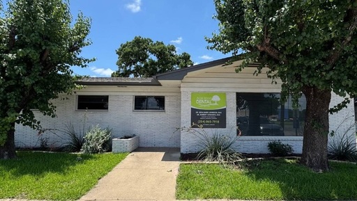 Exterior view Acre Wood Dental - Gatesville.jpg