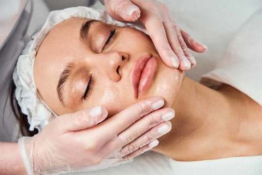 How Deep Cleansing Facials Treat Dull Skin.jpg